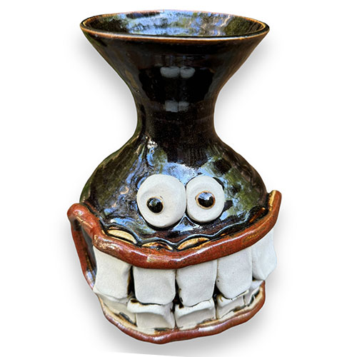 Nelson 7" Toothy Black Vase DP4029